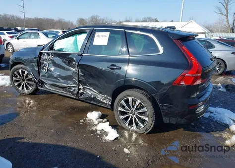 2023 Volvo Xc60 B5 Core z USA, uszkodzony, nr VIN YV4L12RV6P1238506